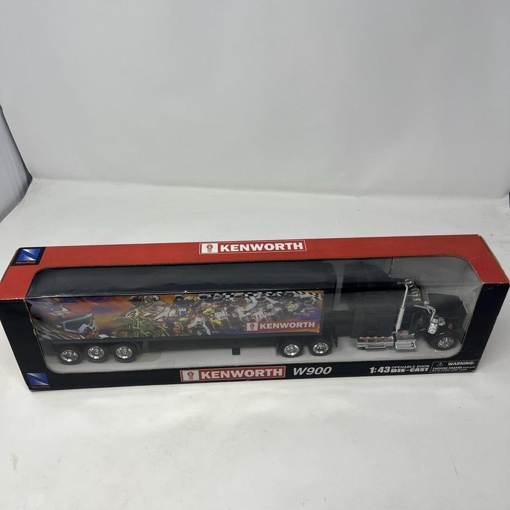 New-Ray Kenworth W900 1:43 Scale Die-Cast Tractor Trailer Black 15313 NIB